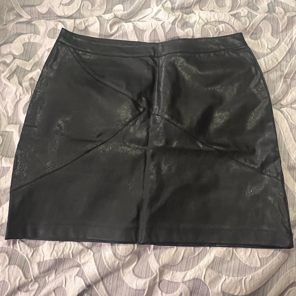 Zeagoo Black Faux Leather Mini Skirt